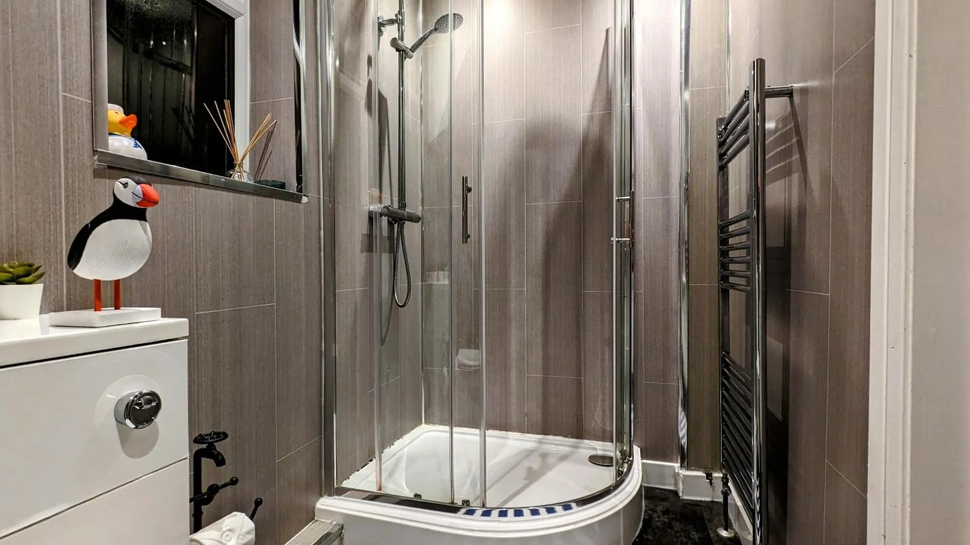 Entire Apartment Near Newcastle City Centre, West Jesmond. ニューカッスル・アポン・タイン